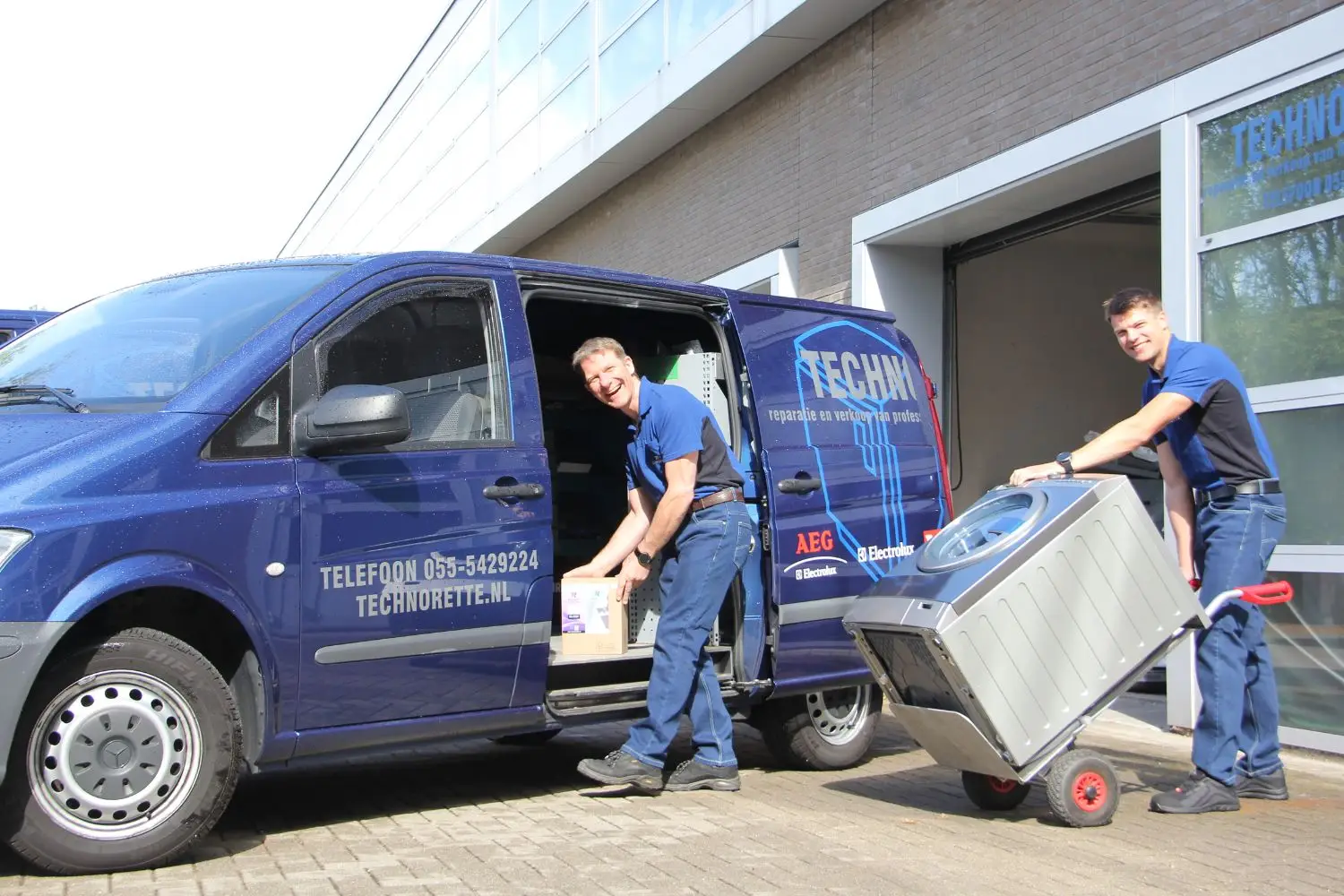 Technorette monteur bij professionele wasmachine reparatie in Middelburg