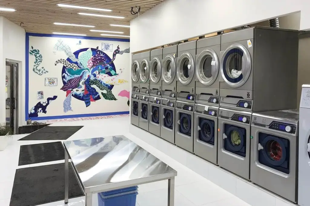 Self-service wasserij oplossing met professionele wasmachines en wasdrogers van Technorette